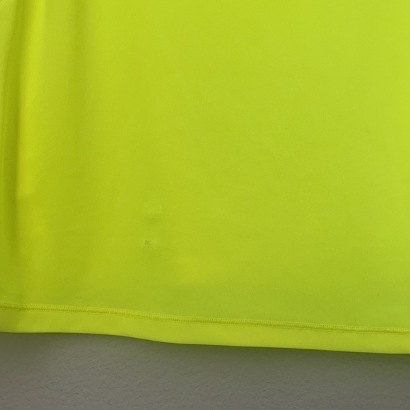 Lululemon Sculpt Cropped Tank Top
Back Vent size 12 - Picture 4 of 9